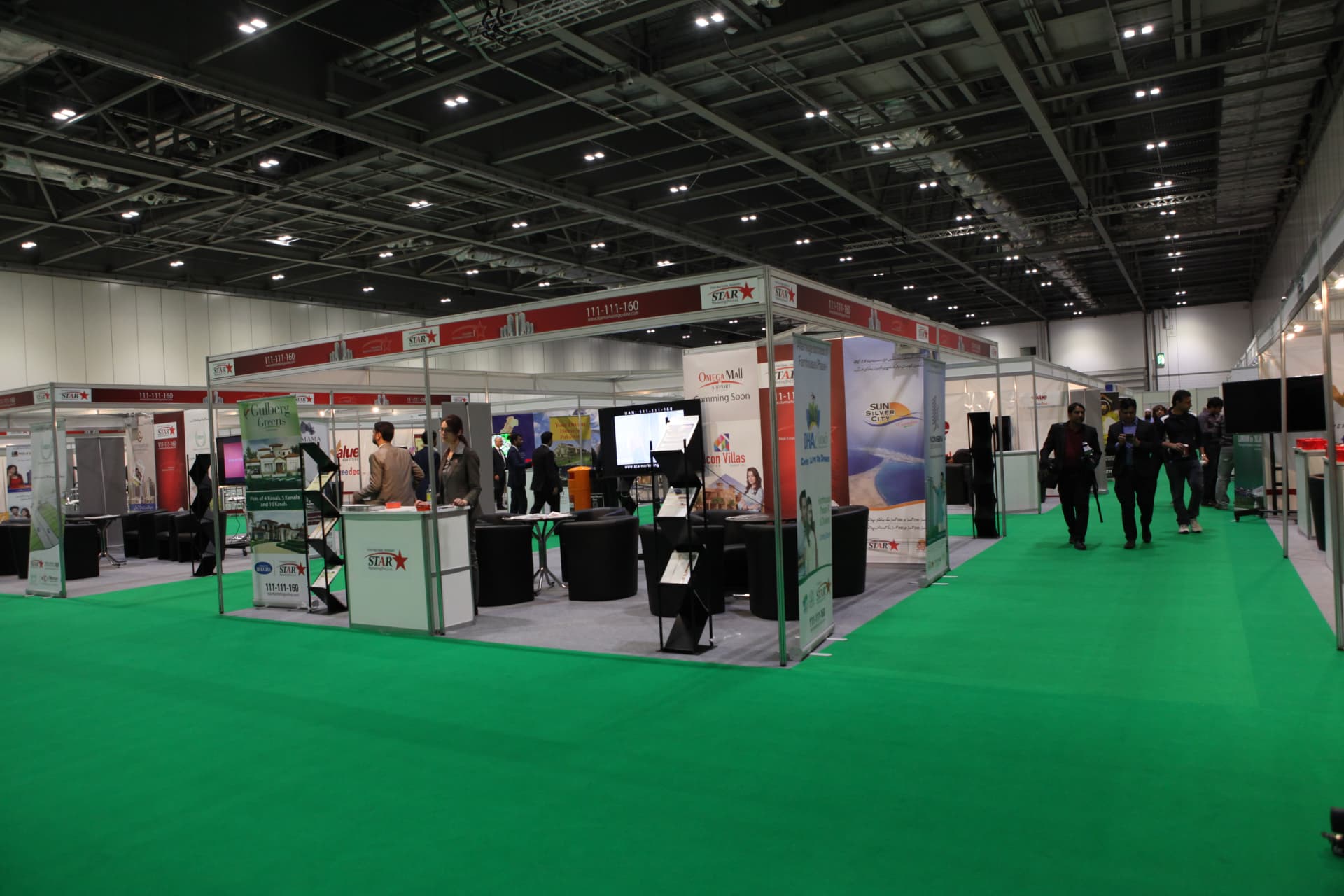 Exhibition hall build for a property roadshow
